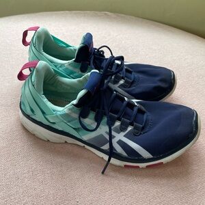 ASICS Women's Blue and Mint Athletic Shoes women’s SZ 7